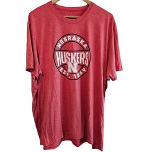 Nebraska Huskers T-Shirt Men 2XL Red Captivating College NCAA NEB Football
